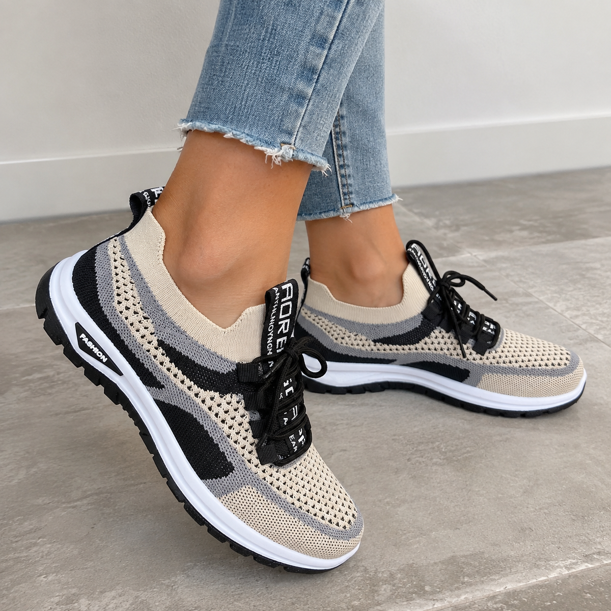 Nina | Gradient Lace-Up Sneakers