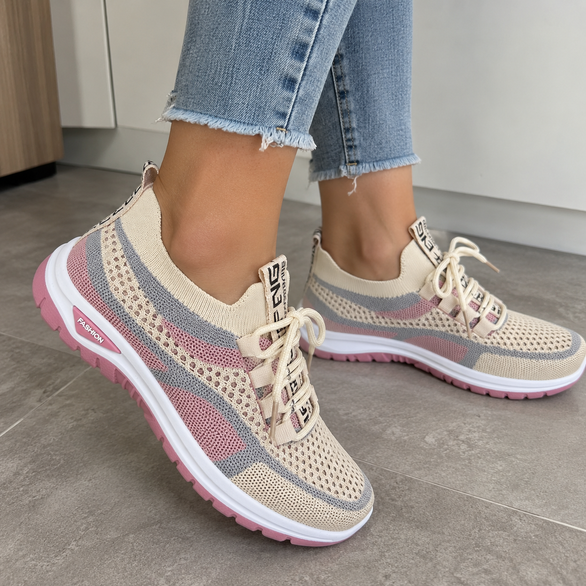 Nina | Gradient Lace-Up Sneakers
